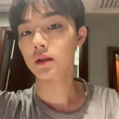 于龙翔